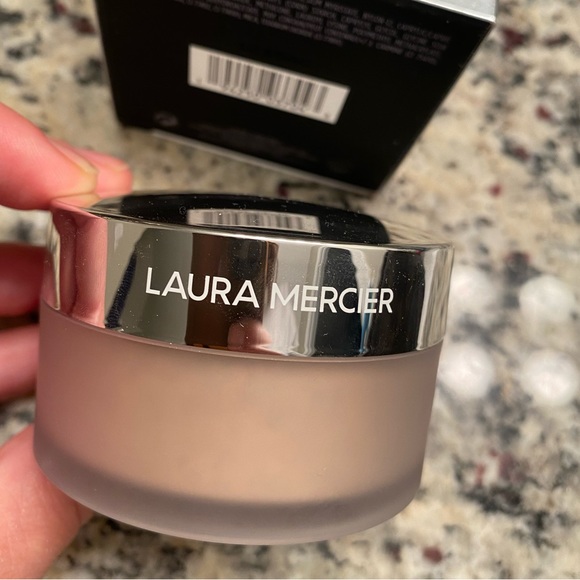 NIB Laura Mercier Translucent Loose Setting Powder Light Catcher Celestial Light - Picture 6 of 7